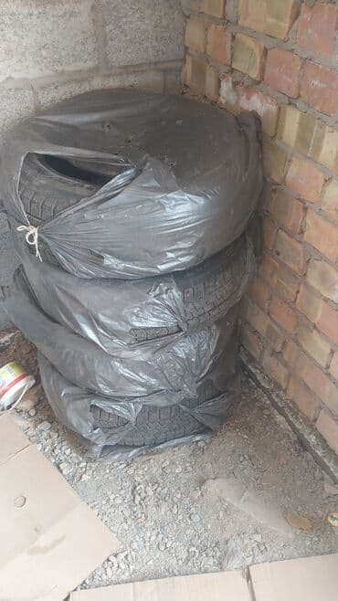 шины r14c: Комплект автомобильных шин (4 шт.) в хранении в пакетах. - Тип — 3