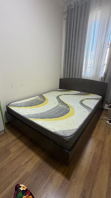 спальные кровать: Двуспальная кровать, С матрасом, длина - 200 см — 3