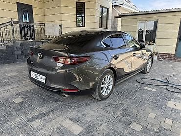 tesla model 3: Mazda 3: 2021 г., Бензин, Седан — 10
