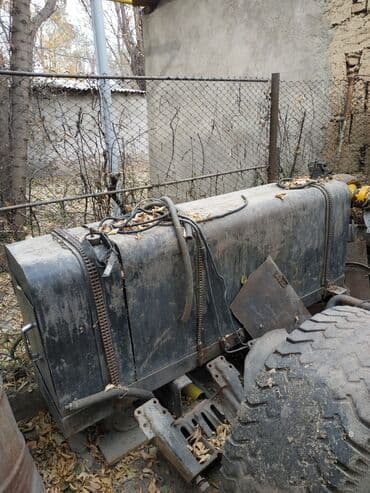 фит бачок: Продаю дополнительный бак 600л.с инструментальным отсеком (закабинный) — 1