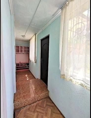 Коммерческая недвижимость: Продаю 2-комн. помещение в микр. Улан 2. 36 кВ. м. Подходит для: - — 6