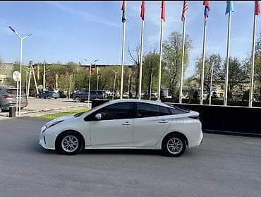 сполер: Toyota Prius: 2017 г., 1.8 л, Вариатор, Гибрид, Хэтчбэк — 7