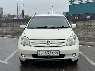 Toyota Ist: 2003 г., 1.3 л, Автомат, Бензин, Хэтчбэк