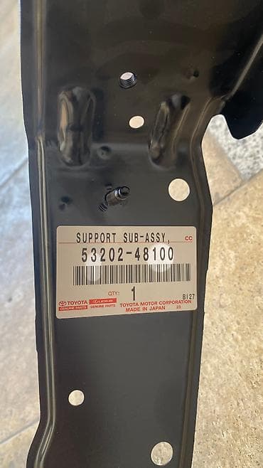 Трубки, патрубки, шланги: Экран правая сторона (крепления радиатора) на Lexus rx 350 2016 — 3