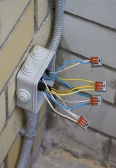 цены на электромонтажные работы в бишкеке: Электрик | Установка щитков, Установка телевизоров, Установка счетчиков Больше 6 лет опыта — 1