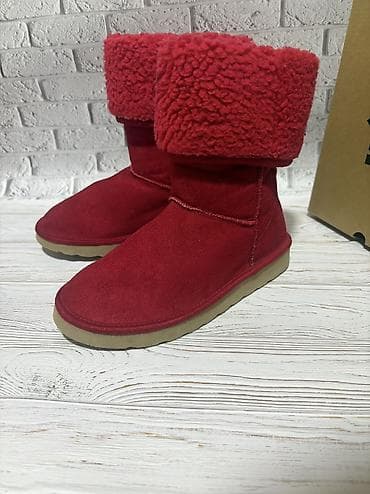 вещи пакет: Детские Красные угги Новые ( производство Европа)
35’5 - 36 размер — 1
