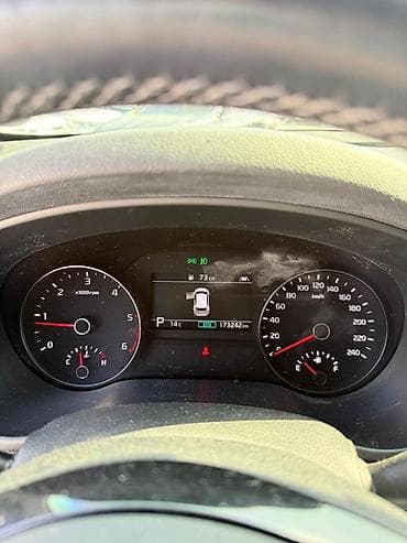 santa fe: Kia Sportage: 2021 г., Кроссовер — 8