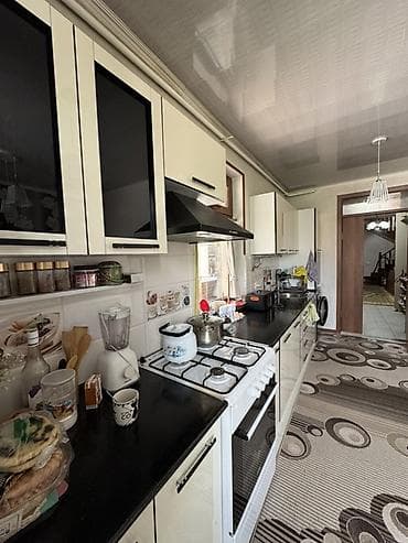 хата цум: 160 м², 6 комнат — 6