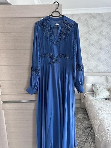 Праздничные платья с декором бисером/жемчужинами 1) Синее