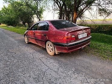 mini cuper: Toyota Avensis: 1998 г., 1.8 л, Механика, Бензин, Седан — 2