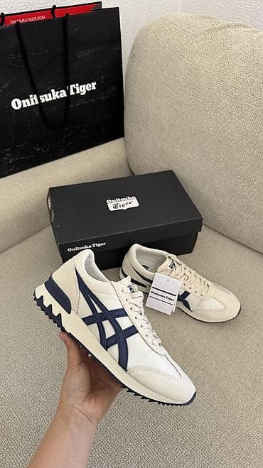 Мужские кроссовки, 35.5, Adidas Originals, Новый, цвет - Черный, Бесплатная доставка, Платная доставка, Самовывоз