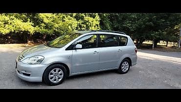араб 2 бак: Toyota Avensis Verso: 2004 г., 2 л, Автомат, Бензин, Минивэн — 2