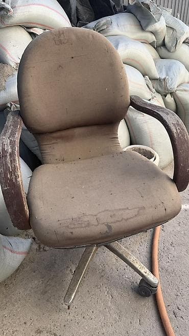 баткен мебел: Офис креслолор, Дөңгөлөктүү, түсү - Күрөң — 1