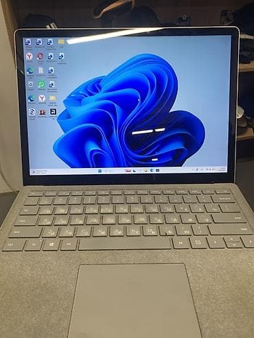 Microsoft Surface Laptop - Экран: 13.5", сенсорный PixelSense с