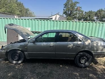 toyota пикап: Toyota Camry: 1999 г., 2.2 л, Механика, Седан — 3