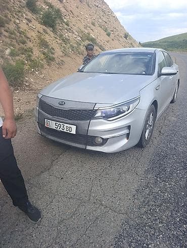 матиз салон: Kia Optima: 2018 г., Седан — 3