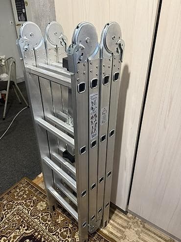 Лестницы-трансформеры: Алюминиевая многофункциональная лестница-трансформер цена 9000с новый — 1