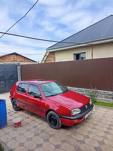 Volkswagen Golf: 1994 г., 1.6 л, Механика, Бензин, Хэтчбэк