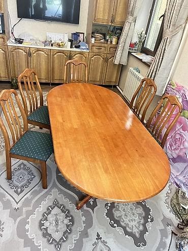 small table: Обеденная группа из дерева: овальный стол и 5 стульев. Стол 2м длина 1 — 1