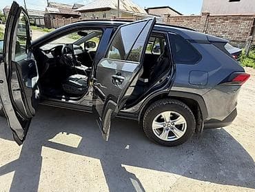camry 2 2: Toyota RAV4: 2021 г., 2.5 л, Автомат, Гибрид, Кроссовер — 3