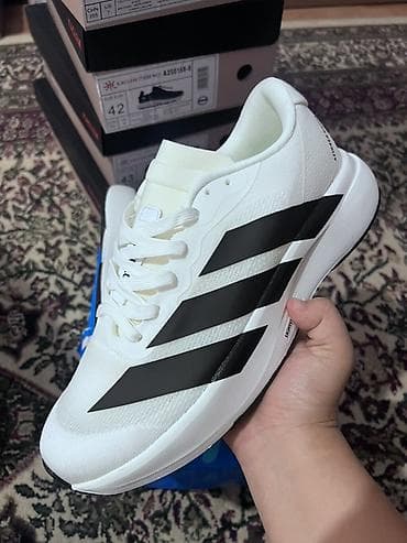 Мырзалардын бут кийими: Эркектердин кроссовкасы, 40, 44, 45, Adidas, Жаңы, түсү - Ак, Акылуу жеткирүү, Өзү алып кетүү — 1