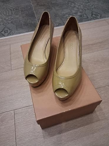 Личные вещи: Босоножки, 36, Jimmy Choo, Новый, цвет - Бежевый, Самовывоз — 1