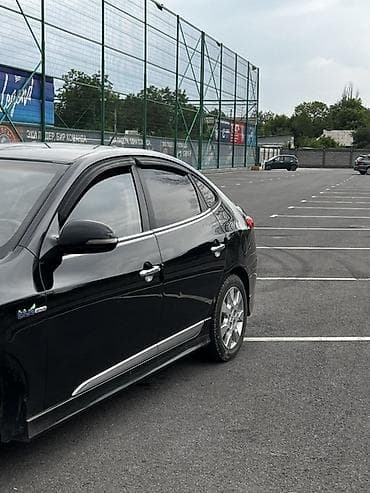 ветровик surf: Hyundai Avante: 2010 г., 1.6 л, Автомат, Газ, Седан — 5
