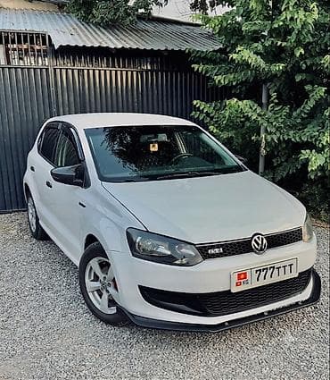 Унаа сатуу: Volkswagen Polo: 2010 г., 1.2 л, Кол менен иштөөчү, Бензин, Хетчбек — 1