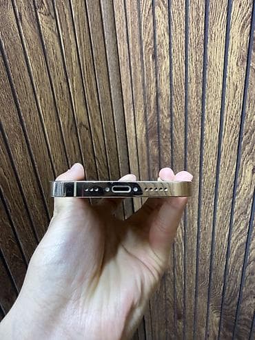 z fold 1: IPhone 12 Pro, Белый — 3