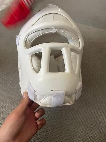 Спортивные сумки: Комплект экипировки для единоборств Состав: - Защитный шлем белого — 4