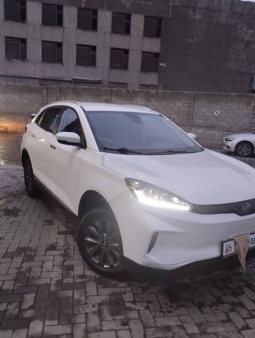 jac машина: Weltmeister EX5, 2020 г., 106000 км, Передний, В наличии — 1