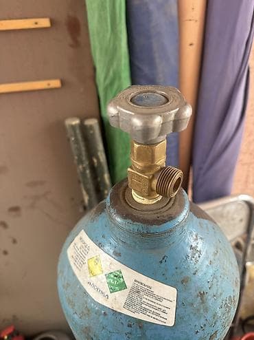 продаю полиэтилен: Баллон газовый Кислородный стальной высокого давления г Ош — 4