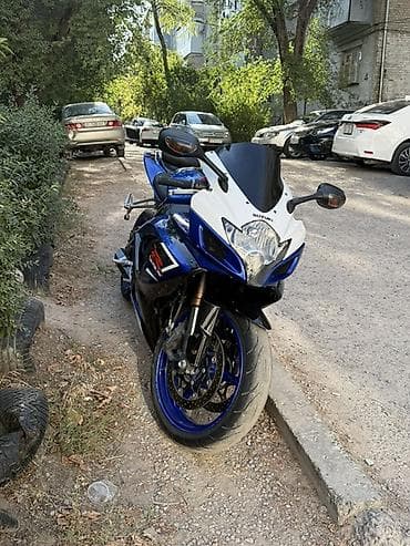 Спортбайк Suzuki, 750 куб. см, Бензин, Взрослый, Б/у at lalafo.kg Спортбайк Suzuki, 750 куб. см, Бензин, Взрослый, Б/у