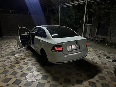не таксованная: Volkswagen Polo: 2019 г., 1.6 л, Автомат, Бензин, Седан — 2