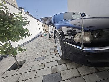 audi 17: BMW 740: 1995 г., Автомат, Бензин, Седан — 5