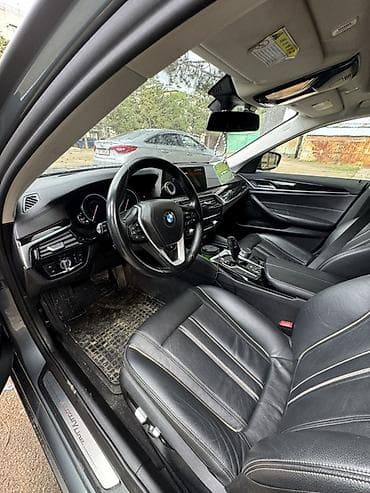 BMW 5 series: 2018 г., Автомат, Седан