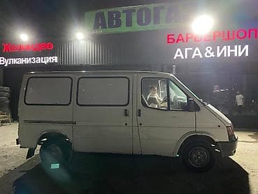 автомат минивэн: Ford Transit CL фургон (белый), короткая база, 3-дверный кузов: - — 6