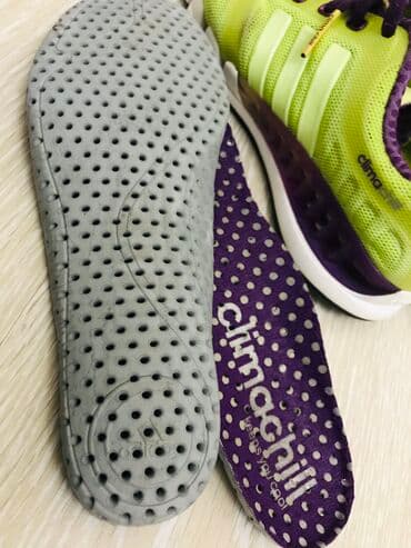 беговые: Оригинальные беговые кроссовки Adidas Climachill. Размер указан на — 4