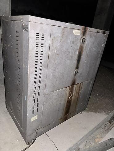 требуется в кафе: Профессиональная электропечь для выпечки, трёхярусная Описание: - — 2