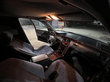 v class: Mercedes-Benz E-Class: 2002 г., 3.2 л, Автомат, Бензин, Седан — 7