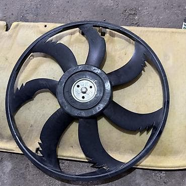 Транспорт: Вентилятор Toyota 2019 г., Колдонулган, Оригинал, Жапония — 2