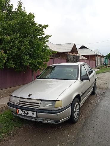 Унаа: Opel Vectra: 1992 г., 1.6 л, Кол менен иштөөчү, Бензин, Седан — 3