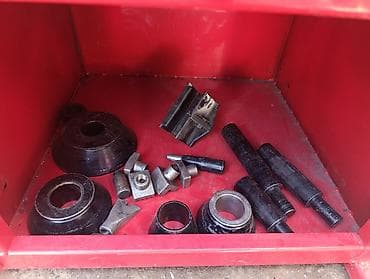 Оборудование для типографии: Станок для правки стальных дисков (гидравлический) Описание: - — 5