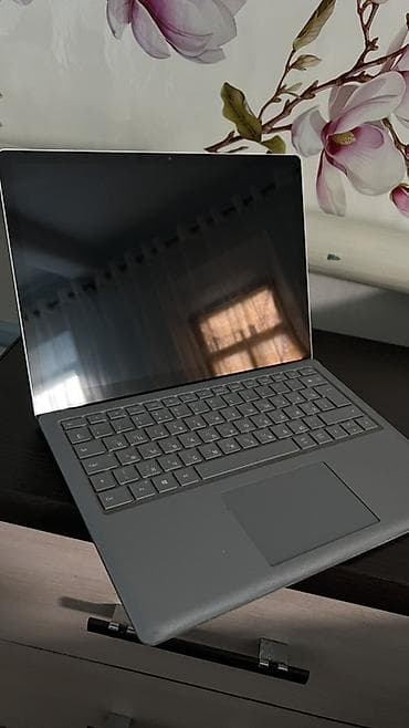 Microsoft Surface Laptop 2 — стильный и тонкий 13.5" ноутбук в