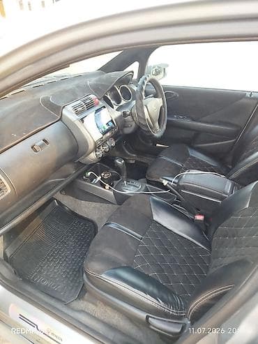 forester 2003: Honda Fit: 2003 г., 1.3 л, Автомат, Бензин, Хэтчбэк — 5