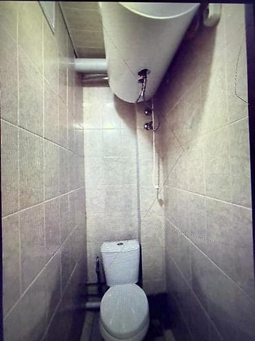 1 комн квартир: Сдаётся 3х квартира кирпичной доме центре города Кант. Описание: - — 4