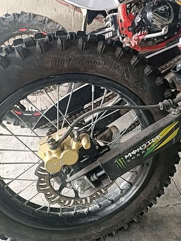 мотоциклы горные: Эндуро/кроссовый мотоцикл с офроуд‑подвеской и агрессивной резиной — 7