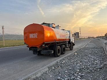 гсм: КамАЗ бензовоз. - Топливная автоцистерна на шасси КамАЗ (6×4). - — 4