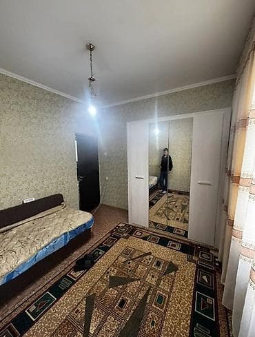 комната подселения: С подселением жашаганы студент балдар керек. Район 12 мкр 63-дом — 2
