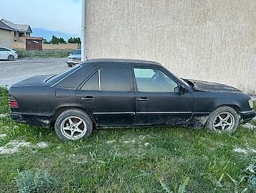 Транспорт: Mercedes-Benz E-Class: 1993 г., 0.3 - engine capacity л, Автомат, Дизель — 3